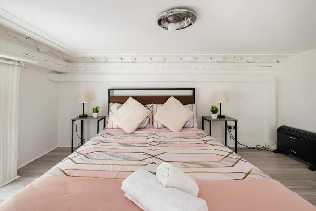 Apartment Quiet Terraced For Relaxing Escapes London