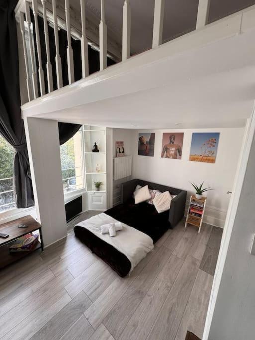 Quiet Terraced For Relaxing Escapes Apartment