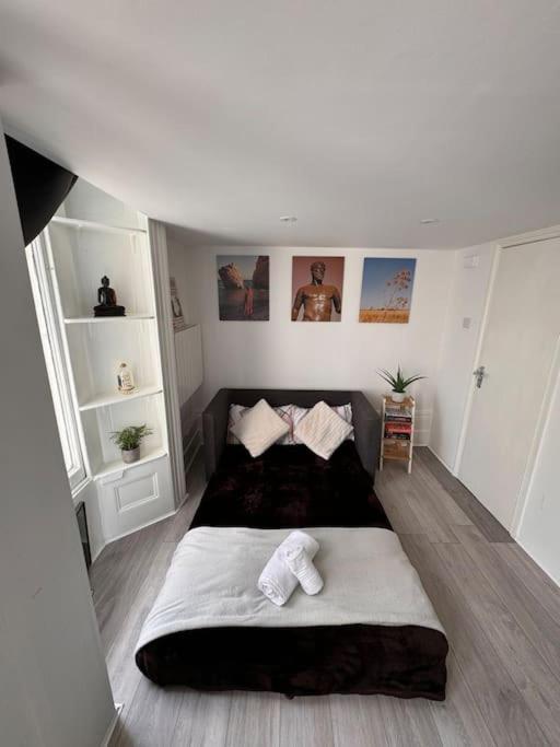 Apartment Quiet Terraced For Relaxing Escapes London